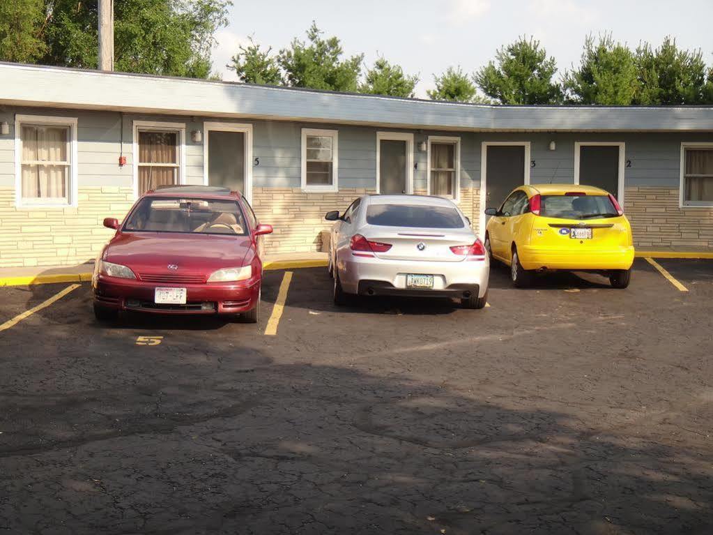 Pine Ridge Motel Dodgeville Exterior photo