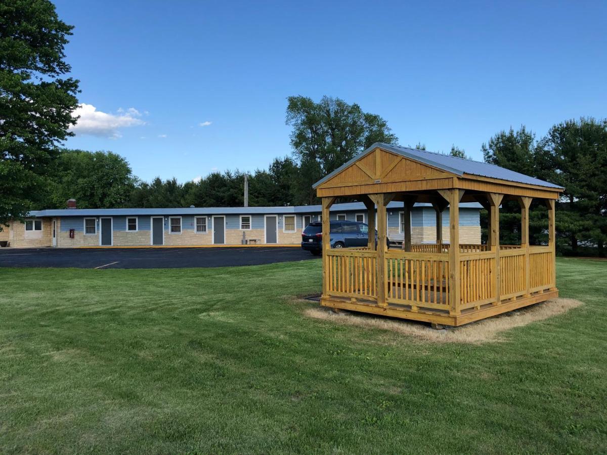 Pine Ridge Motel Dodgeville Exterior photo